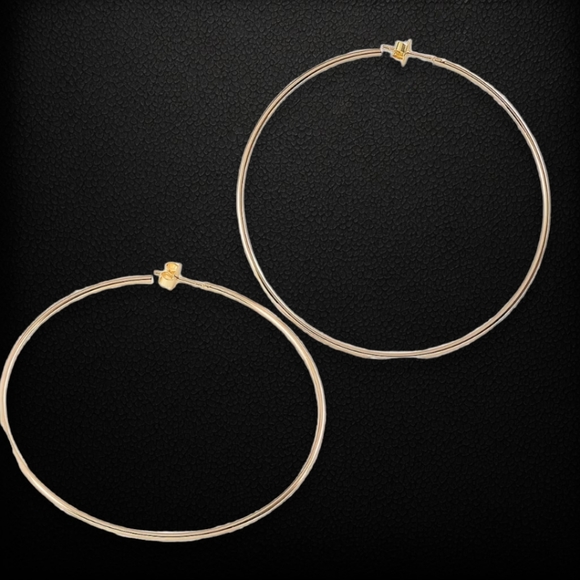 Women's Y2K Style Large Hoop Earrings,18K Gold, Light Weight - Picture 4 of 7